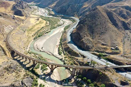 احداث آب شکن در رودخانه قزل اوزن